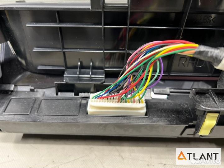 Спидометр toyota prius