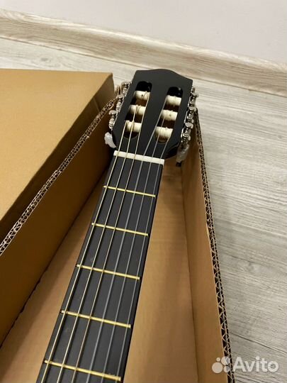 Новая классическая гитара