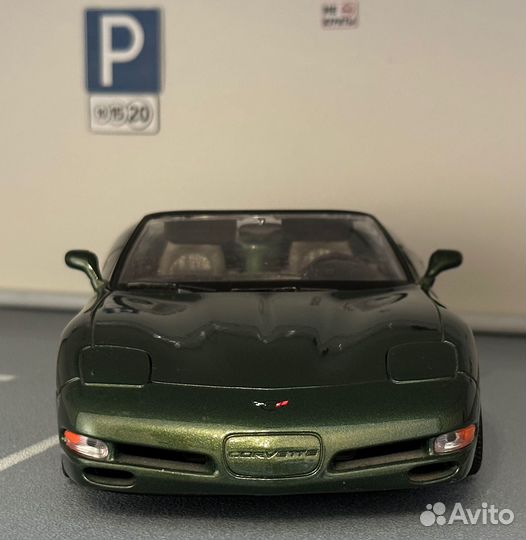 Модель 1:18 - Bburago - 1997 Chevrolet Corvette CS