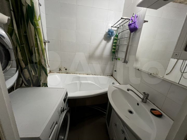 Комната 7 м² в 8-к., 10/22 эт.