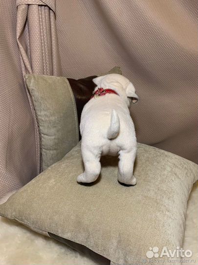 Реалистичная игрушка