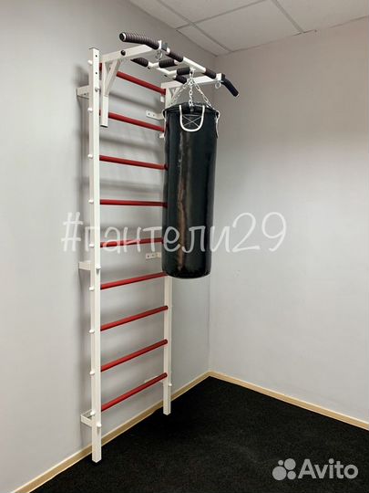 Шведская стенка с боксерским мешком