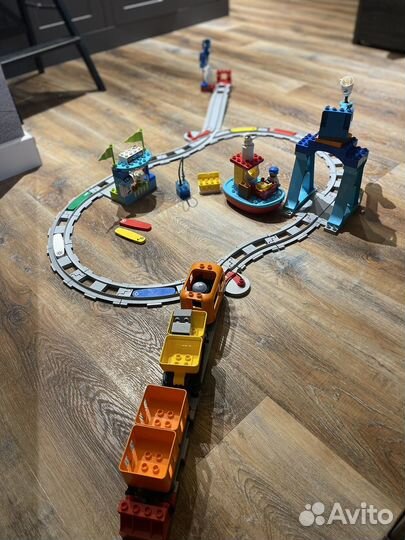 Конструктор lego duplo 10875 Грузовой поезд