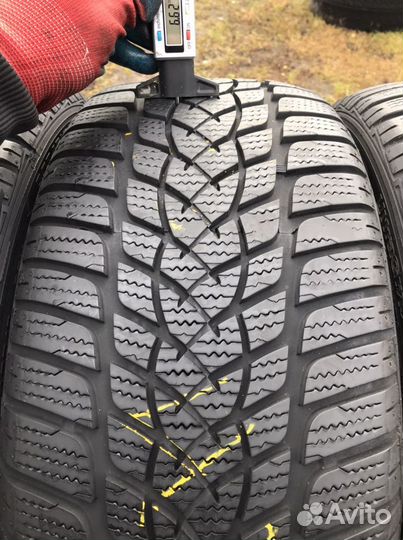 Goodyear UltraGrip Performance 2 225/40 R18