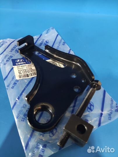 Натяжитель ремня генератора 37460-2B006