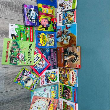 Продам книги майнкрафт и другие