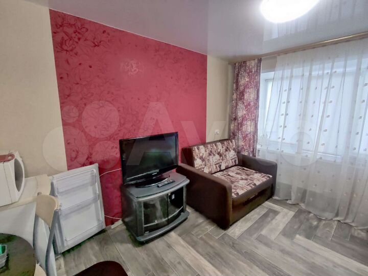 Комната 14 м² в 5-к., 1/4 эт.