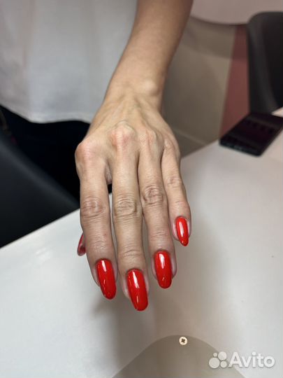 Модель на маникюр