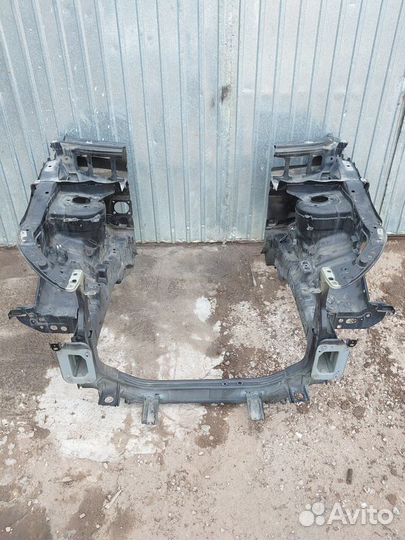 Передняя часть кузова Mitsubishi Outlander II (200