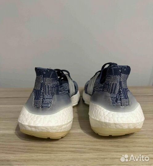 Беговые кроссовки Adidas Ultraboost 21