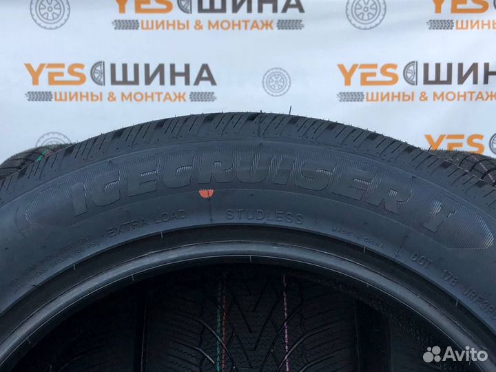 Rockblade Rock 525 215/55 R17 98C