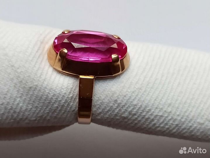 Золотое кольцо с корундом СССР