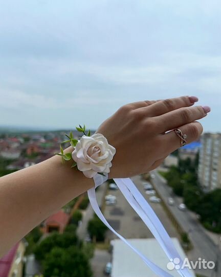 Бутоньерки свадебные