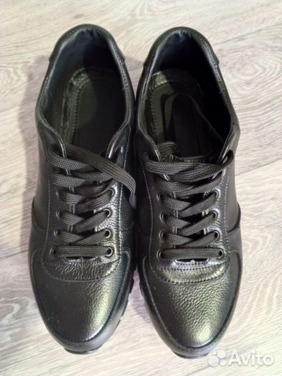 Кроссовки мужские 42 размер