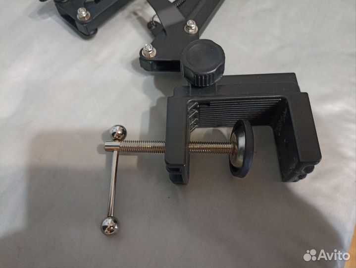 Стойка пантограф для планшета