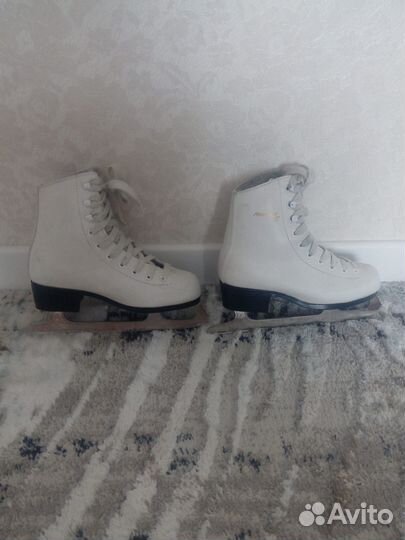 Продаются коньки