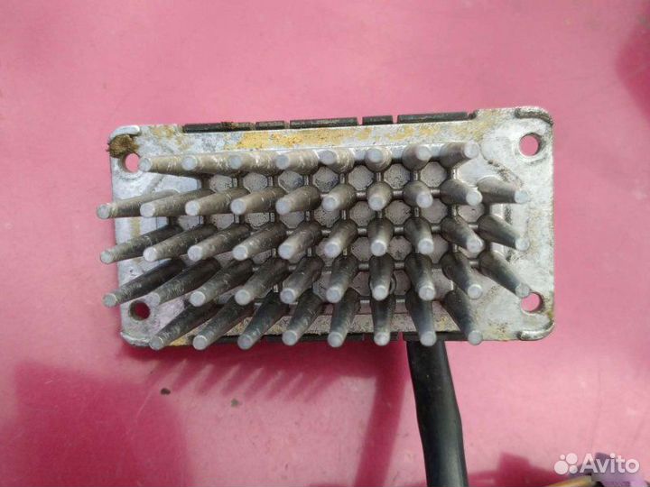 Резистор отопителя Audi 100 C4 1991-1994