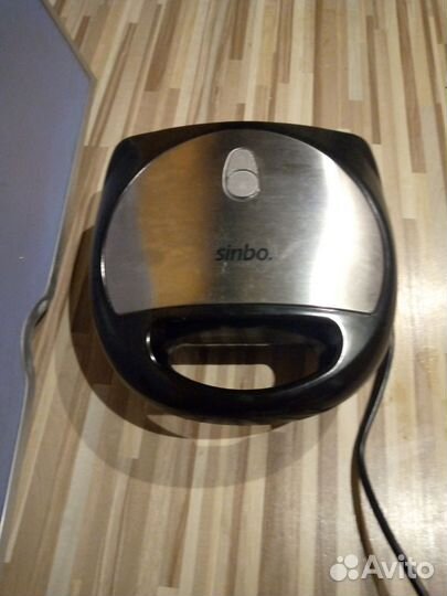 Вафельница и раклетница