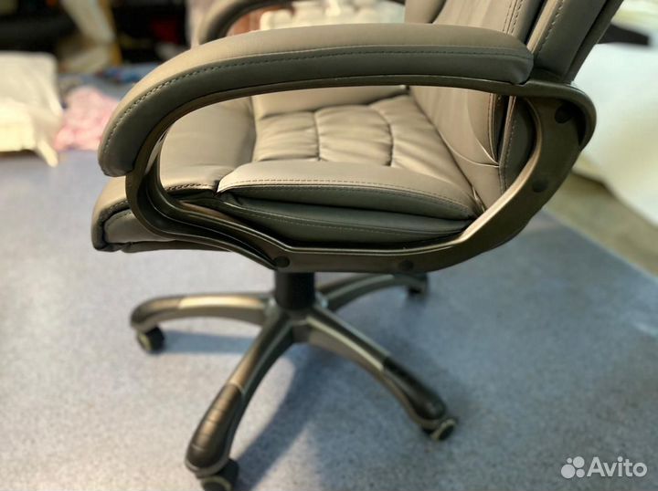 Кресло офисное