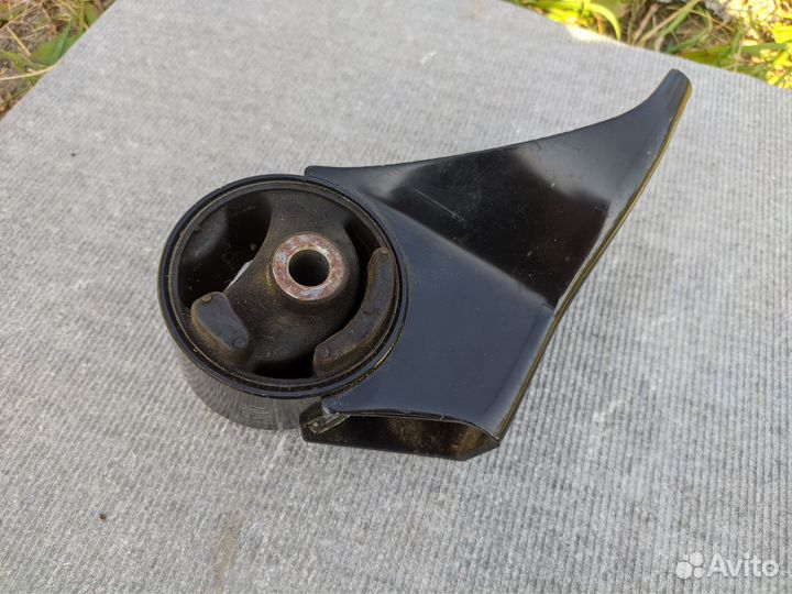 Подушка двигателя kia spectra (левая)