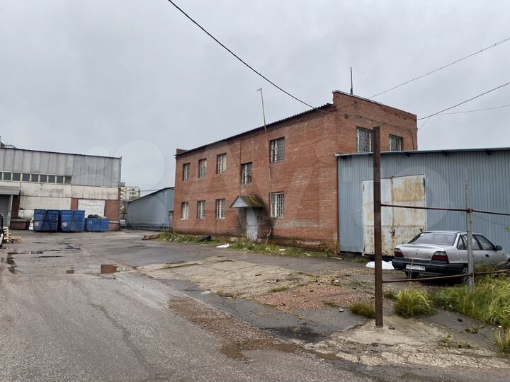 Складское помещение и тёплое здание, 680 м²