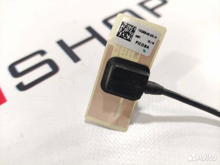 Антенна WI-FI Tesla Model S 2016 1028948-00-A