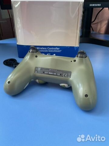 Джойстик DualShock 4 на Sony PS4