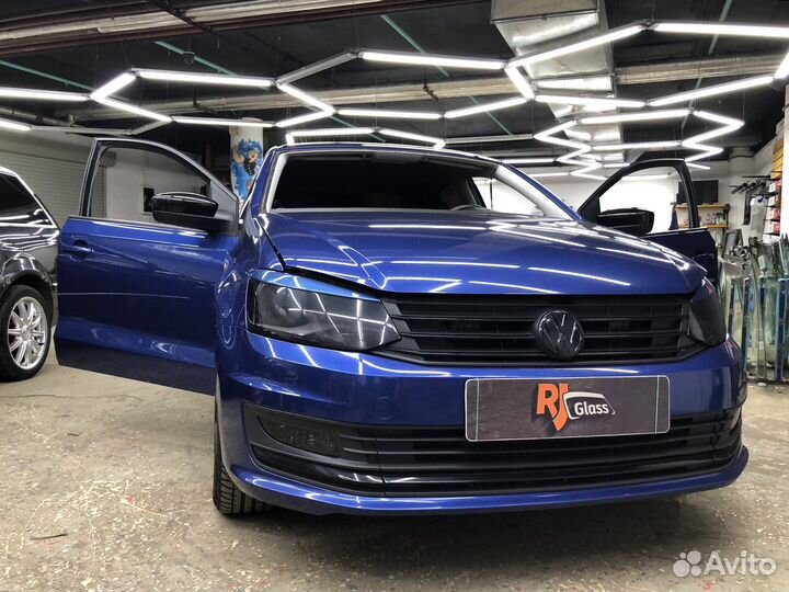 Фольксваген Поло - лобовое стекло