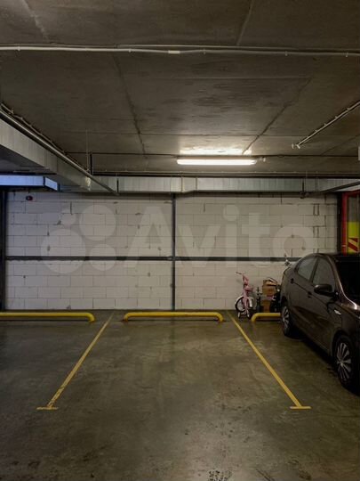 Машиноместо, 15 м²