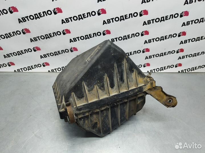 Корпус воздушного фильтра Subaru Legacy BG 1994 г