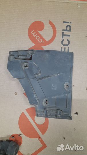 Крепление лев. задн. бампера Mercedes Vito 638