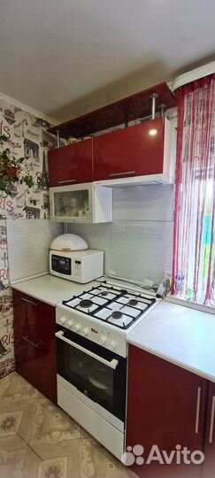 Кухонный гарнитур, уголок и стол обеденный