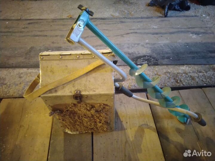 Ледобур для зимней рыбалки