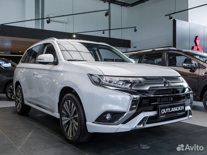 Mitsubishi Outlander 2.0 CVT, 2022