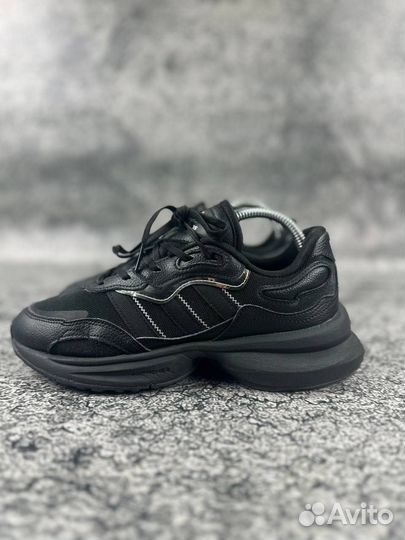 Кроссовки adidas zentic