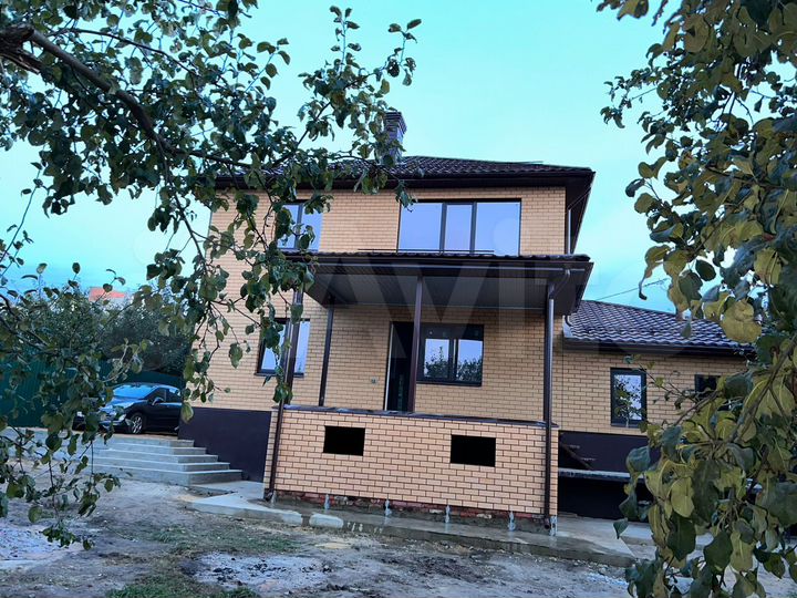 Дом 145 м² на участке 6,5 сот.