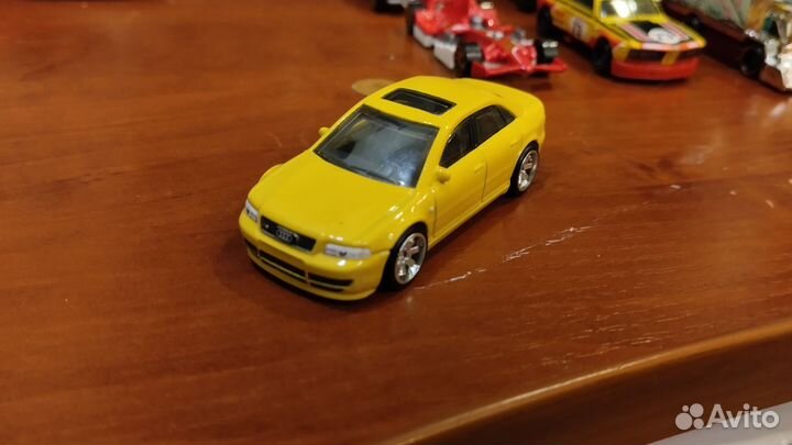 Hot wheels машинки