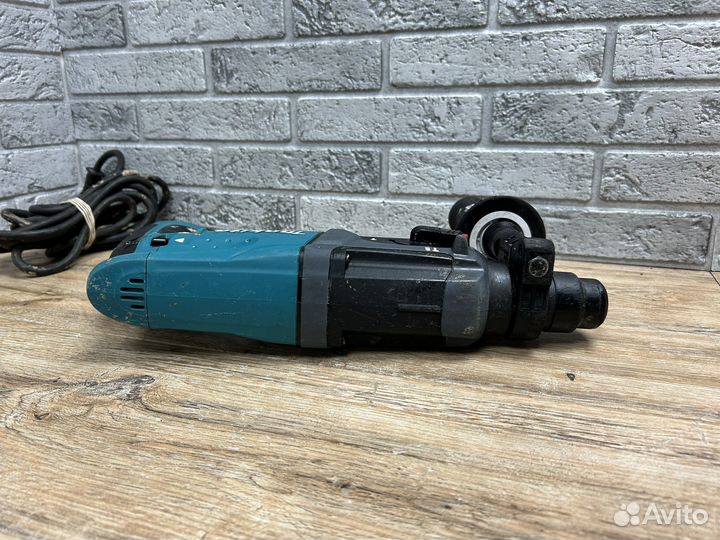 Перфоратор Makita HR2470