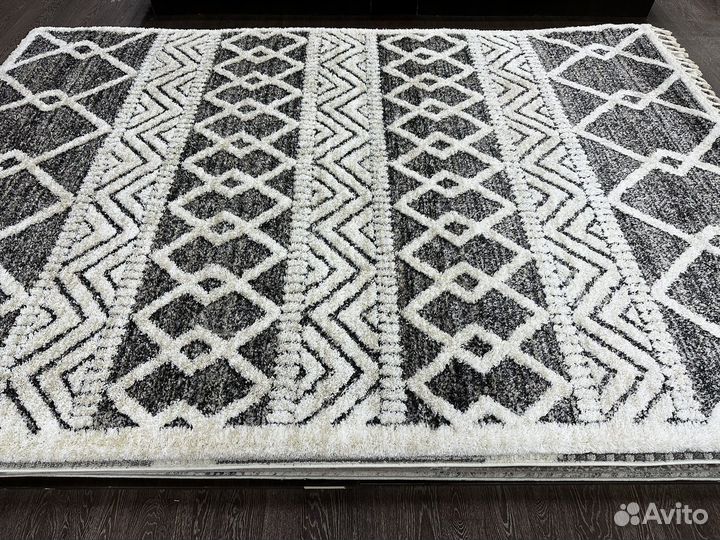 Ковер новый 200 х 290