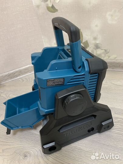 Фонарь Аккумуляторный Makita DML811