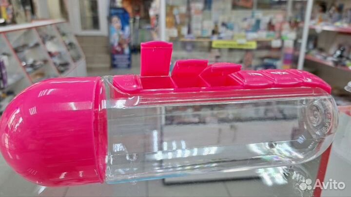 Бутылка с таблетницей