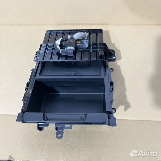 Беспроводная зарядка Камри 70/75