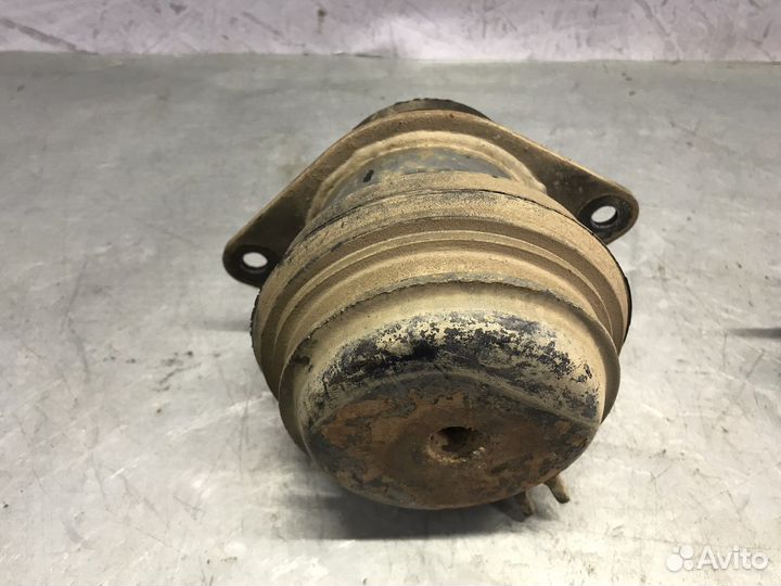 Подушка двигателя Volkswagen Golf (MK3), 1996 г.в