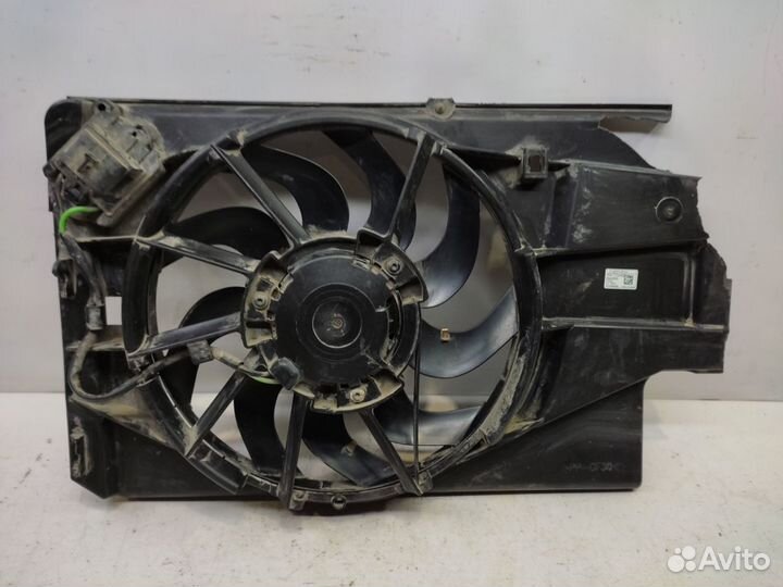 Диффузор радиатора Лада Гранта 2011