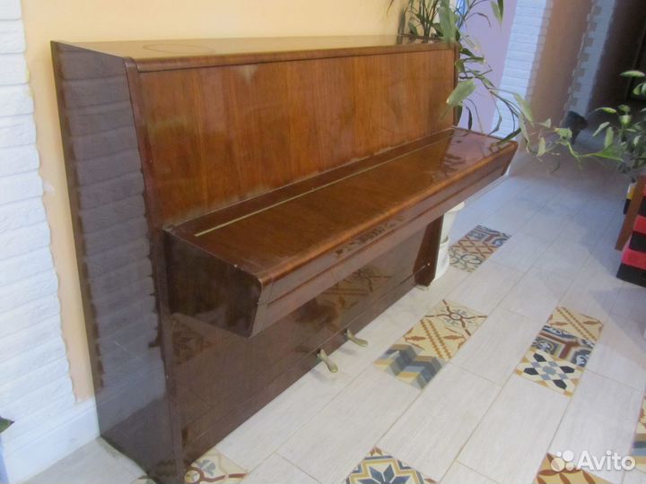 Пианино Петроф 7,5 октав, две педали