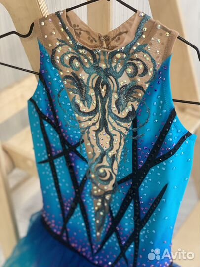 Костюм для фигурного катания