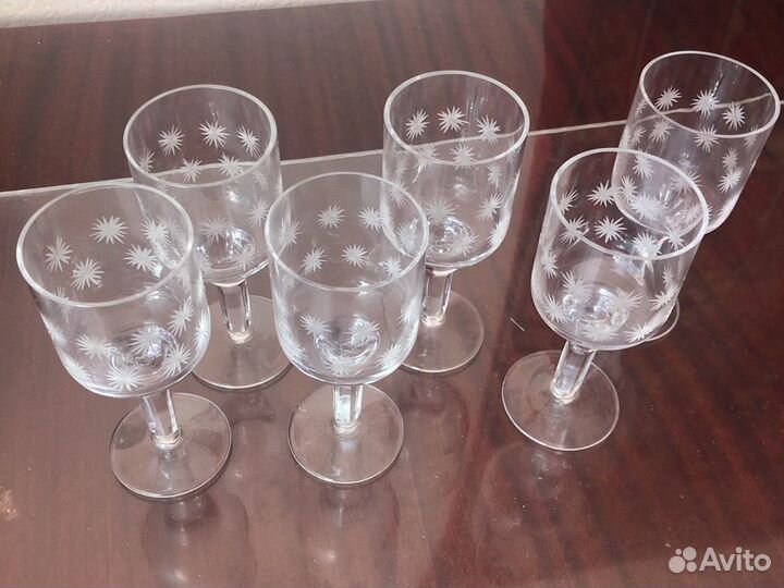 Хрустальные рюмки