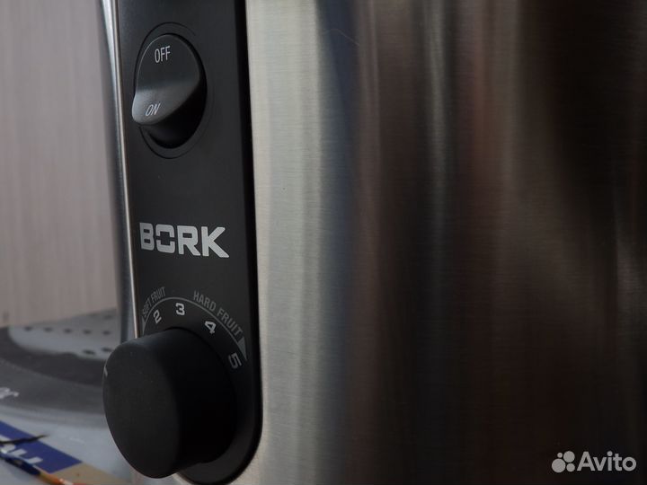 Соковыжималка Bork JU CUP 22130 SI