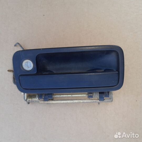 Ручка наруж. передняя левая дверь Plymouth Voyager