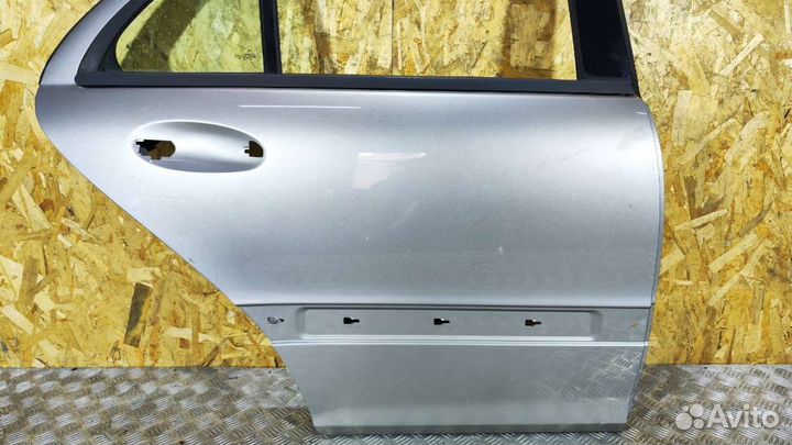 Дверь задняя правая Mercedes C W203 2003 Б\У
